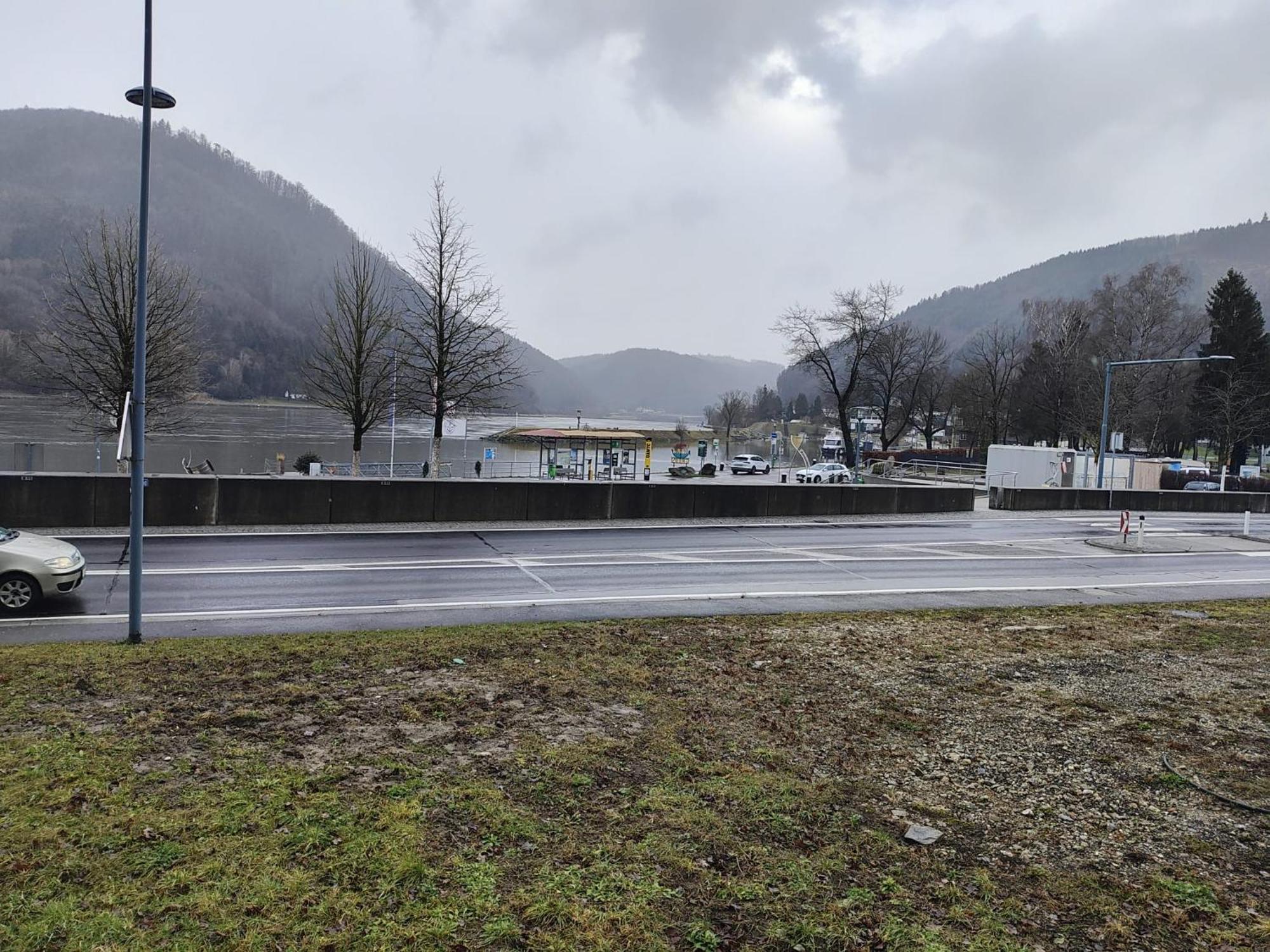 Pension Donaublick Grein 2 In Stifterstrasse 19A Εξωτερικό φωτογραφία