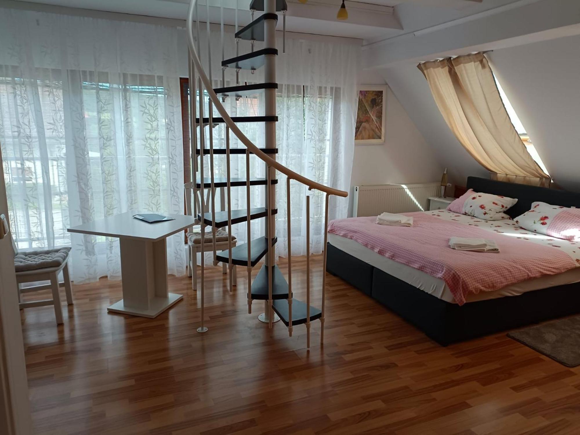 Pension Donaublick Grein 2 In Stifterstrasse 19A Εξωτερικό φωτογραφία